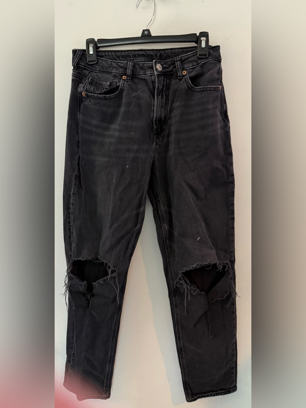 American Eagle Strigid Black Ripped Mom Jeans Size 8